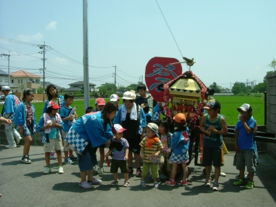 昨日の子どもみこしの風景です